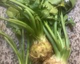 Une image de l'étape 1 de 🪹Crème🐄céleri🌿 chavroux🐐 noisettes🌰 🪶🕊️.