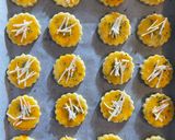 Foto langkah ke 3 dari resep Garlic cheese cookies.