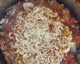 Hình bước làm 4 của món Mì nấu cà chua 😜