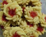 Foto langkah ke 7 dari resep Kue semprit teflon#BikinRamadanBerkesan.