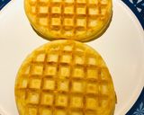 A picture of step 5 of Chicken 🐔 and Waffles 🧇with a Spicy 🥵Maple Sauce.