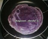 Foto langkah ke 3 dari resep Dadar Gulung Bunga Rose.