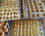 Foto langkah ke 3 dari resep Kue semprit susu.