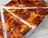 Hình bước làm 2 của món Pizza Mỏng Giòn nhân Cá Hồi Xông Khói - Smoked Salmon Flatbread Pizza