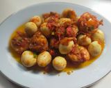 Foto langkah ke 6 dari resep Udang, telur puyuh sambal pedas.