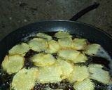 A picture of step 6 of Crunchy potato crisps #festivecontest kakamega #authormarathon.