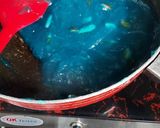 A picture of step 3 of Karachi Halwa.