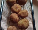Foto langkah ke 4 dari resep Bola-bola kentang.