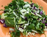Foto del paso 1 de la receta: Ensalada primaveral fresca con merluza #lunesdereciclado #livianoynutritivo #primavera