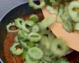चटपटा अचारी करेला रेसिपी चरण 8 फोटो