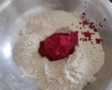 A picture of step 2 of High Protein Beetroot Paneer Wrap.