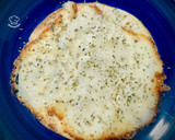 Foto del paso 6 de la receta: Tortilla de trigo crujiente con cebolla y queso