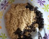 Foto del paso 2 de la receta: Galletitas de avena y chips de chocolate express