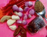 Foto langkah ke 1 dari resep Perut Ikan bumbu Kering Kayu (Khas Ternate).
