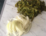 Foto del paso 2 de la receta: Chile Chilaca en rajas