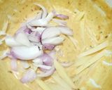 A picture of step 1 of Piyaz aloo ke pakoray.