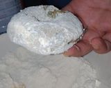 A picture of step 5 of Chicken donuts.