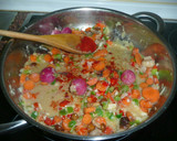 Foto del paso 3 de la receta: Arroz meloso de langostinos y rape con hortalizas