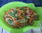 Foto langkah ke 6 dari resep Udang Sayuran Saus Tiram.