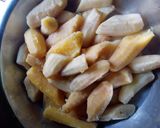 A picture of step 1 of Matoke in Curry Sauce.
