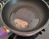 A picture of step 2 of Garlic peanut chutney.