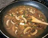 A picture of step 5 of Tofu mushroom marsala.