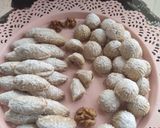 A picture of step 5 of Semolina Maamoul with Walnuts.