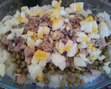 Foto del paso 1 de la receta: Ensalada de arroz con caballa y otros