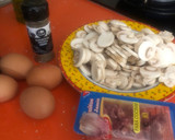 Foto del paso 1 de la receta: Tortilla champiñones con jamón