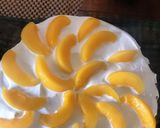 Foto del paso 4 de la receta: Bizcochuelo relleno con cobertura de merengue y duraznos