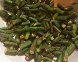 A picture of step 6 of Chatpata Masala Bhindi.