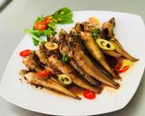 Hình bước làm 2 của món Cá bống biển kho tiêu