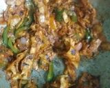 A picture of step 4 of Chinese style chilli chapathi.