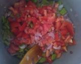 صورة لخطوة 3 من وصفة شكشوكة طماطم وبصل وفلفل بزاف بنينة 🥘🍲😋