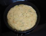 Foto del paso 3 de la receta: Tortilla de papas y batata con pimientos del padrón