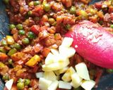 A picture of step 4 of Pavbhaji Masala Tawa Pulao.