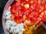 লাউ পাতায় টমেটো পাতুরি (lau patay tomato paturi recipe in Bengali)