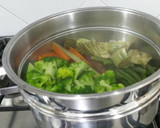 Foto del paso 1 de la receta: Cena ligera - verduras al vapor con jamón crujiente