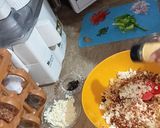 A picture of step 3 of Pizza pasta.