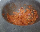 A picture of step 3 of Chaiya-Style Vegetarian Pad Thai.