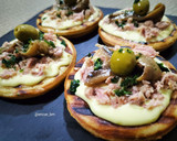 Foto del paso 6 de la receta: Canapé de atún y anchoa con mayonesa de piparras