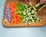 A picture of step 5 of Minestrone Soup.