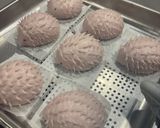 A picture of step 10 of Hedgehog Steamed Buns.