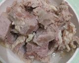 Foto langkah ke 2 dari resep Daging Sapi Goreng Bawang Putih.