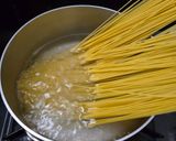 Foto langkah ke 2 dari resep Spaghetti Bolognese Rumahan.