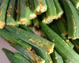 भरवा भिंडी की सब्जी (bharwa bhindi ki sabzi recipe in Hindi) रेसिपी चरण 2 फोटो