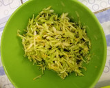 Foto langkah ke 2 dari resep Tumis bunga pepaya.