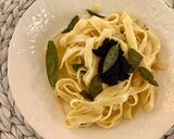 Foto del paso 3 de la receta Pasta al huevo con salvia y caviar