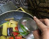 সজনে ডাঁটার ঝালের ঝোল(Sajne datar jhaler jhol recipe in Bengali) রেসিপির ধাপ 2 ছবি