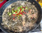 A picture of step 4 of Special Laing with Shrimp and Pork Belly.